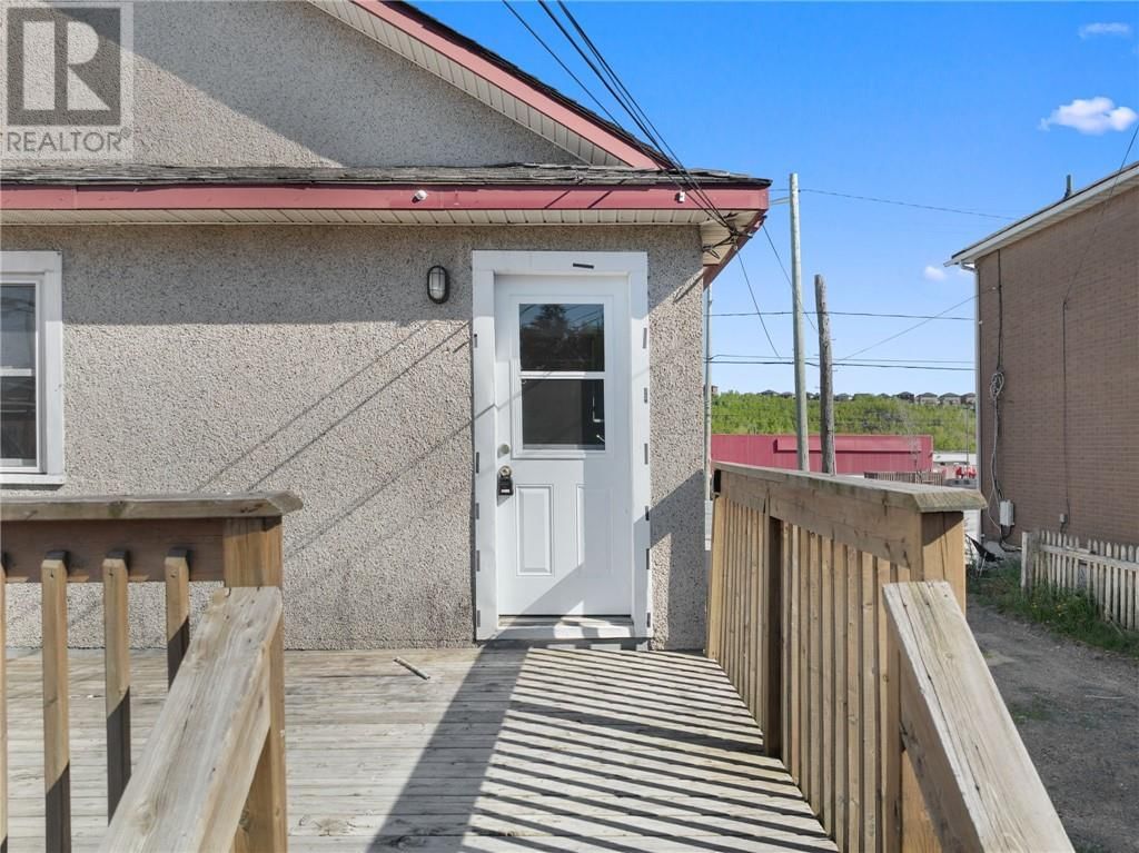 973 LORNE STREET Image 11