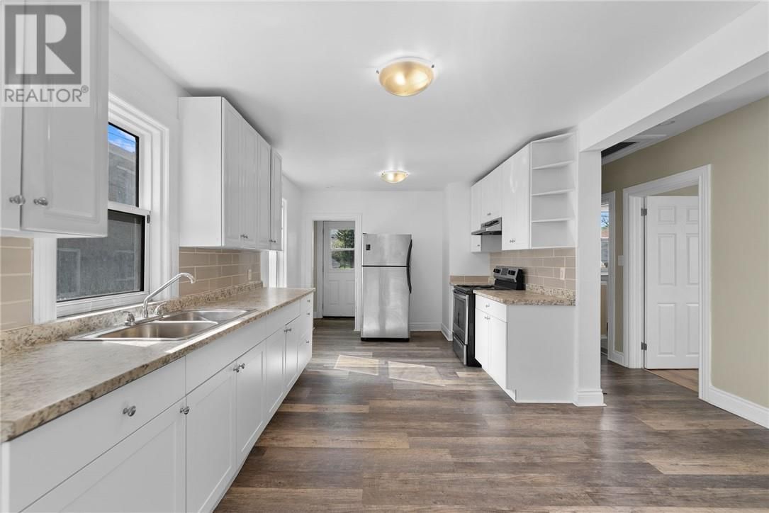 973 LORNE STREET Image 19