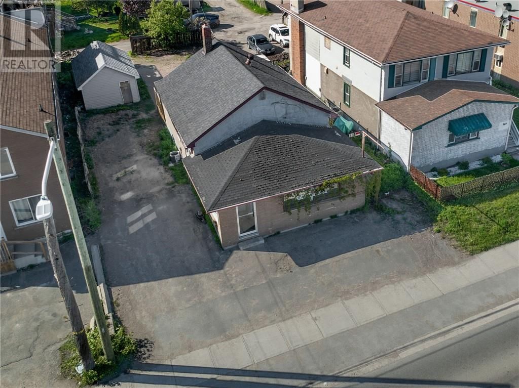 973 LORNE STREET Image 8