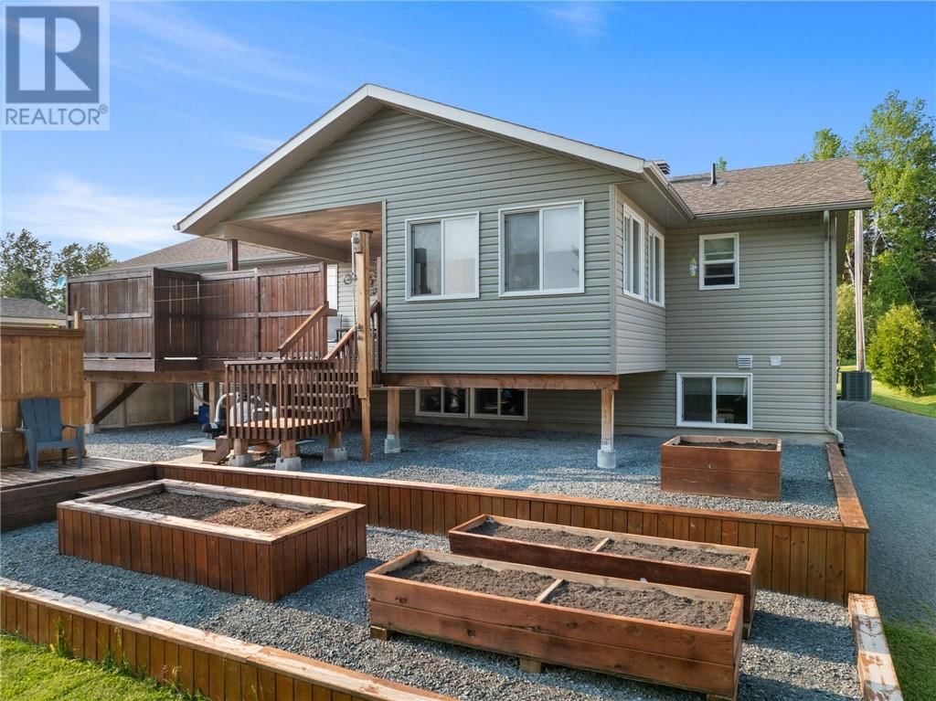 9 HAWTHORNE STREET Image 60