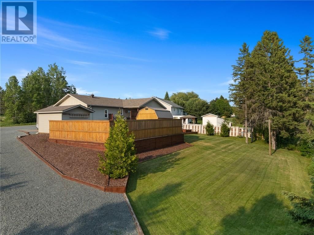 9 HAWTHORNE STREET Image 63
