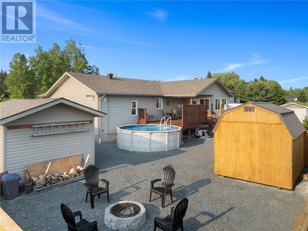 9 HAWTHORNE STREET Image 64