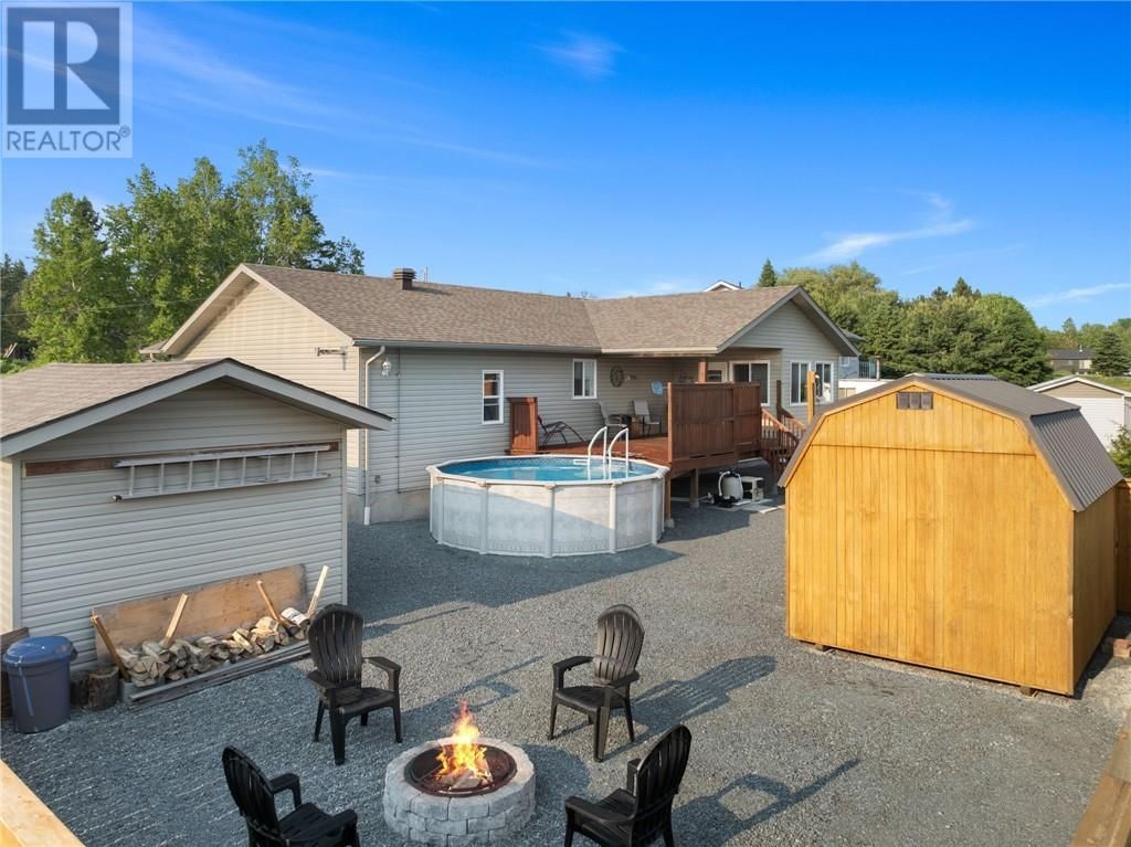 9 HAWTHORNE STREET Image 65