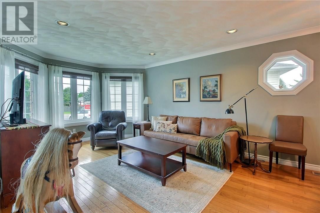 67 RAVINA DRIVE Image 11