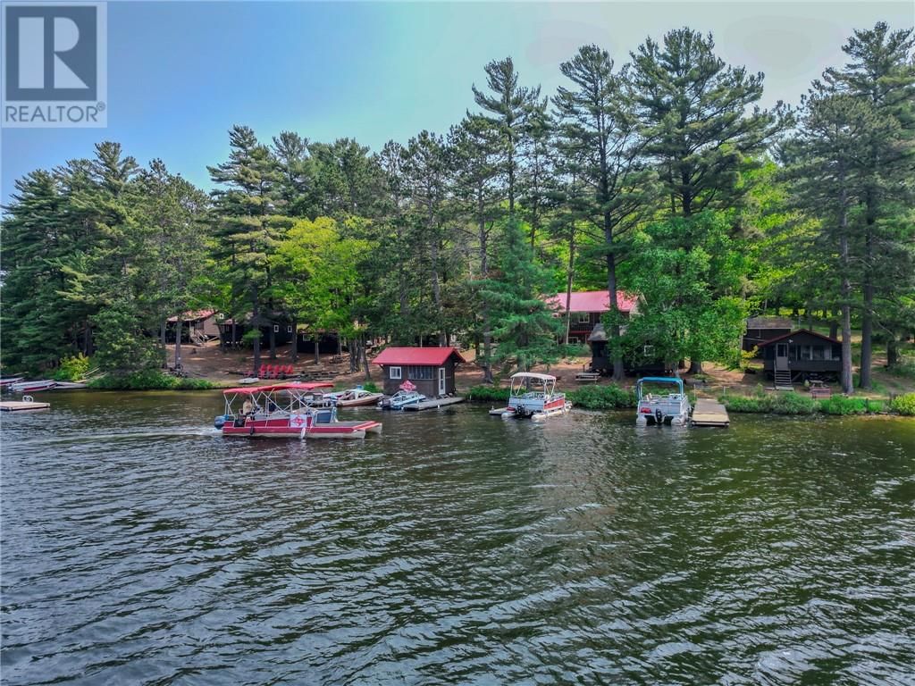 1086 LAKE STREET Image 10