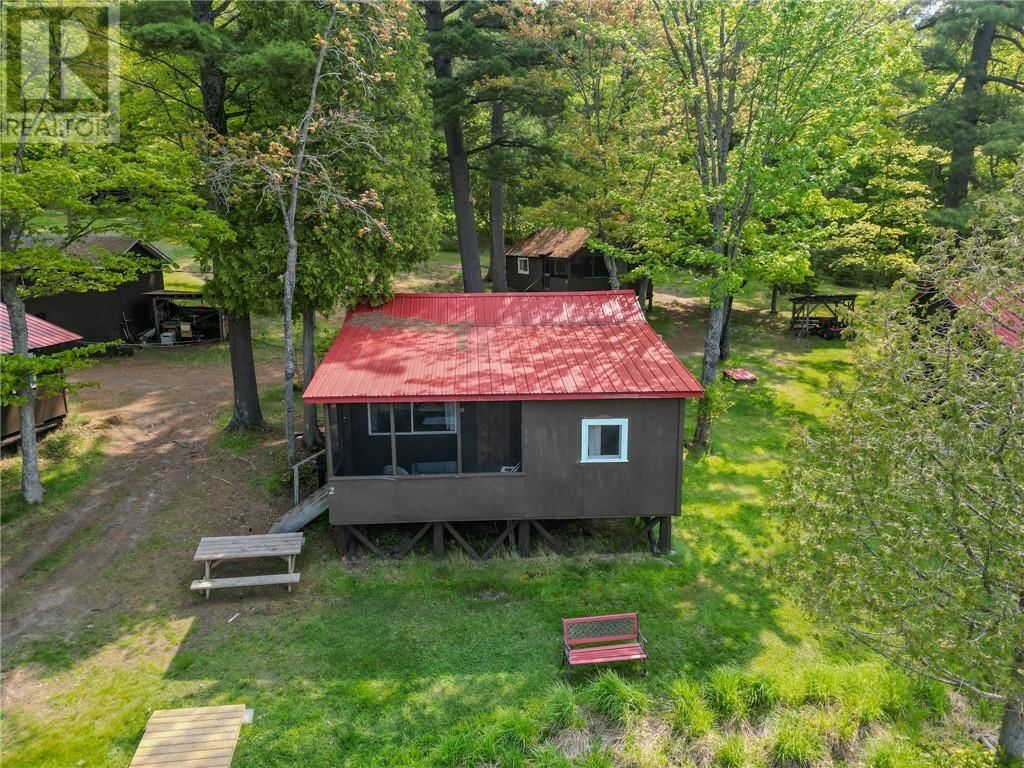 1086 LAKE STREET Image 11