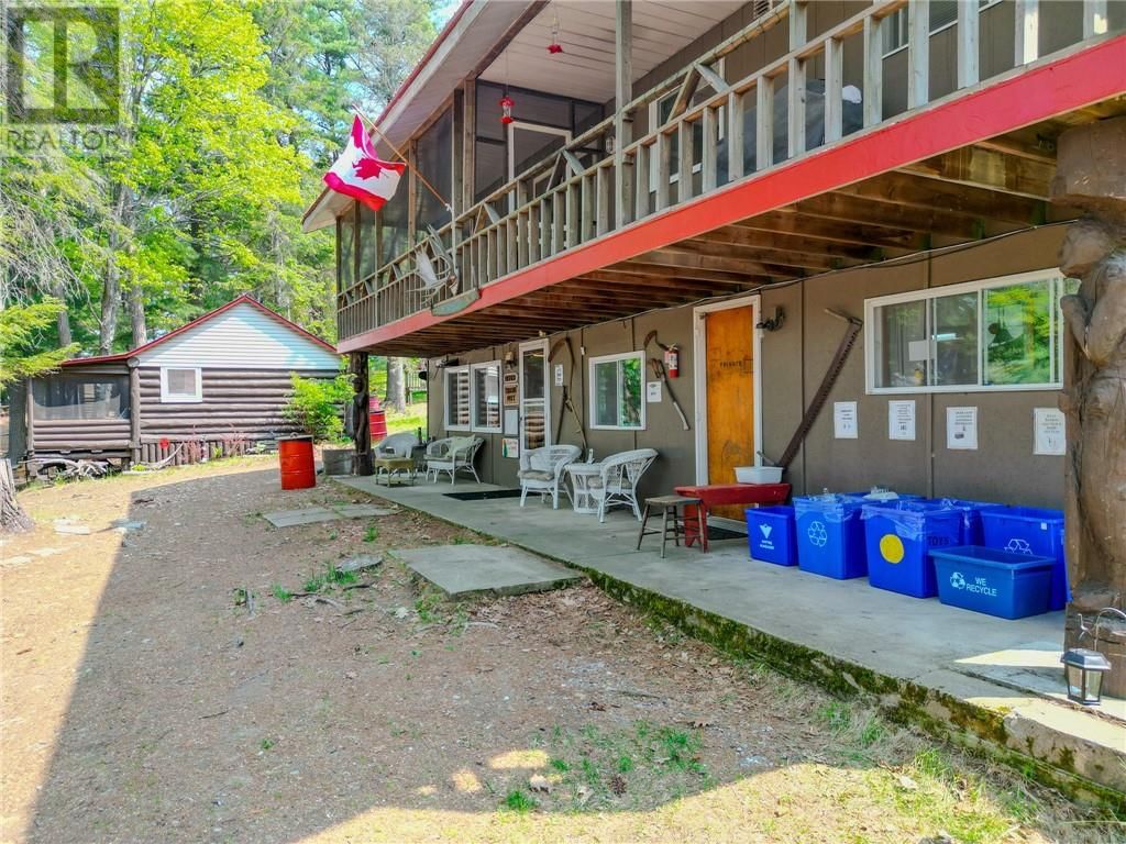 1086 LAKE STREET Image 14