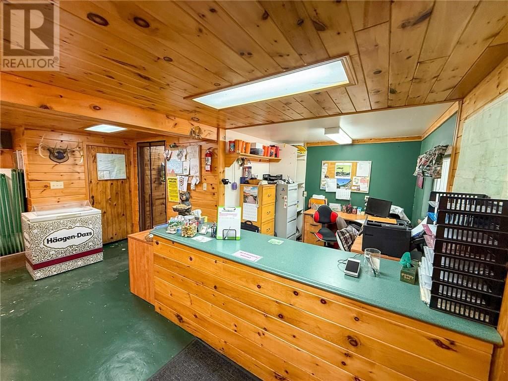 1086 LAKE STREET Image 16