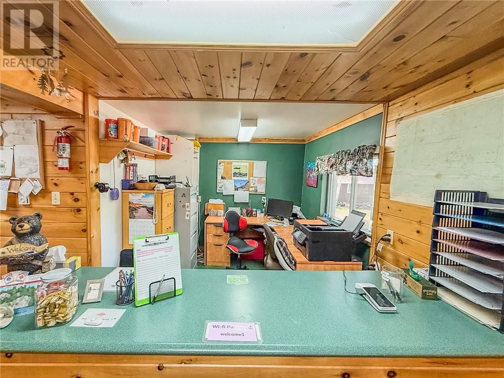 1086 LAKE STREET Image 17