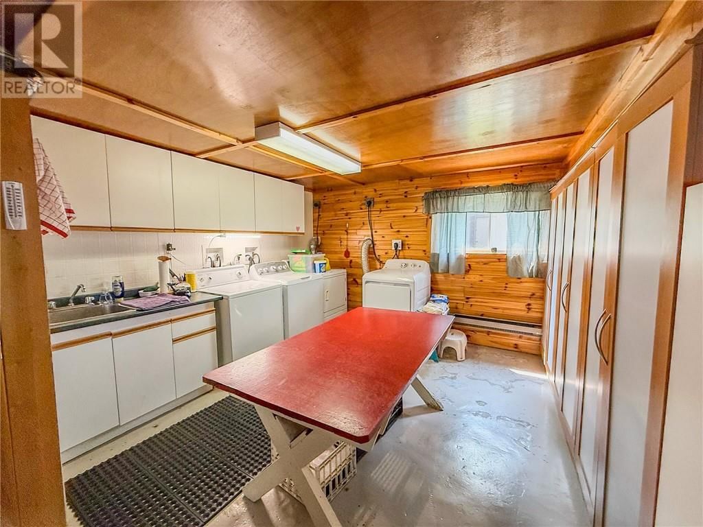 1086 LAKE STREET Image 20