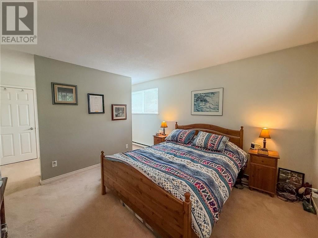 1086 LAKE STREET Image 30