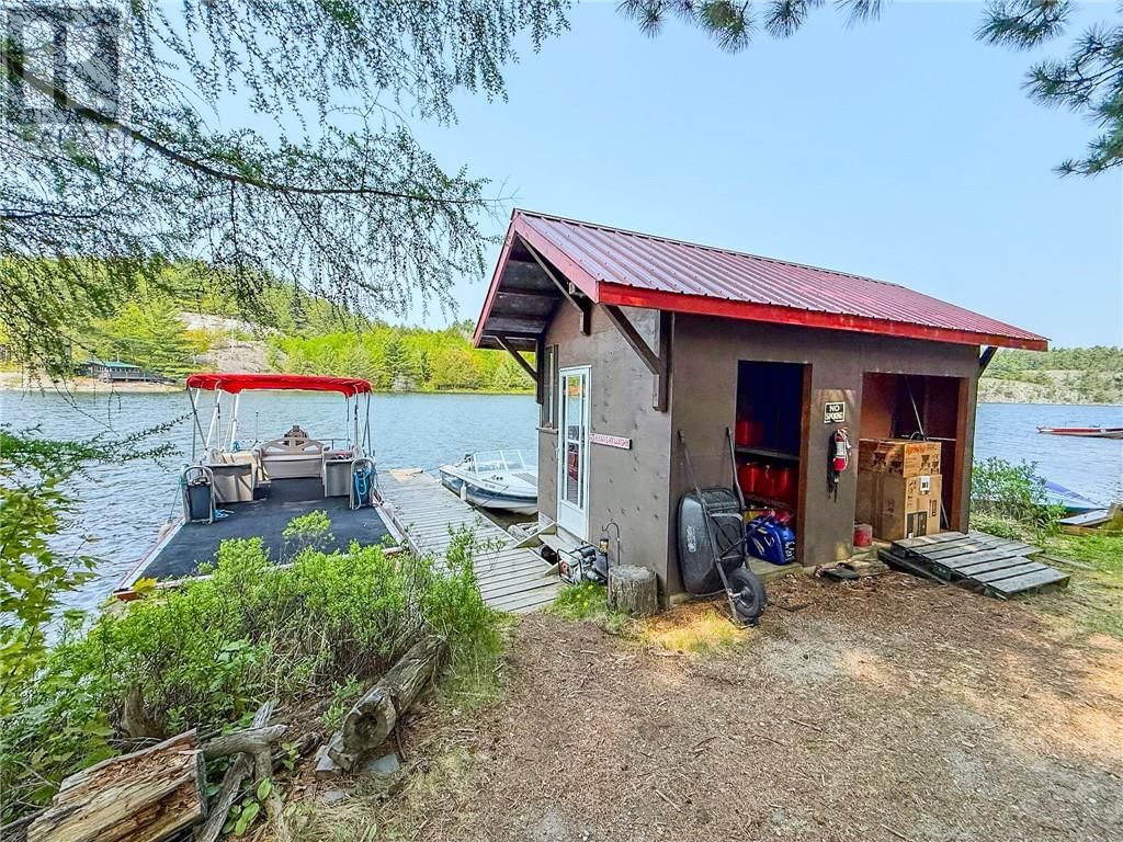 1086 LAKE STREET Image 36