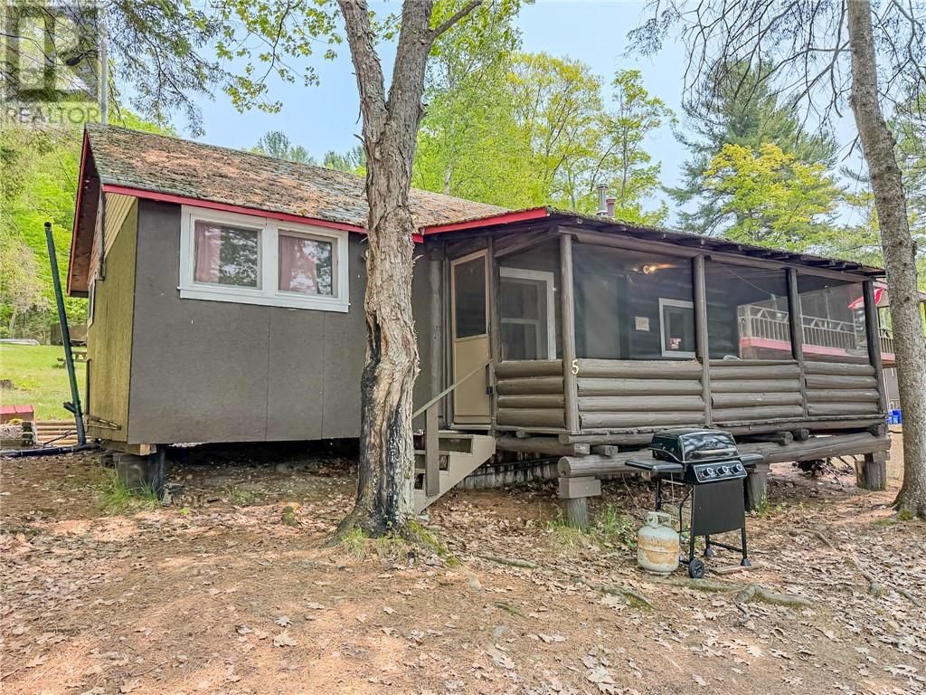 1086 LAKE STREET Image 65