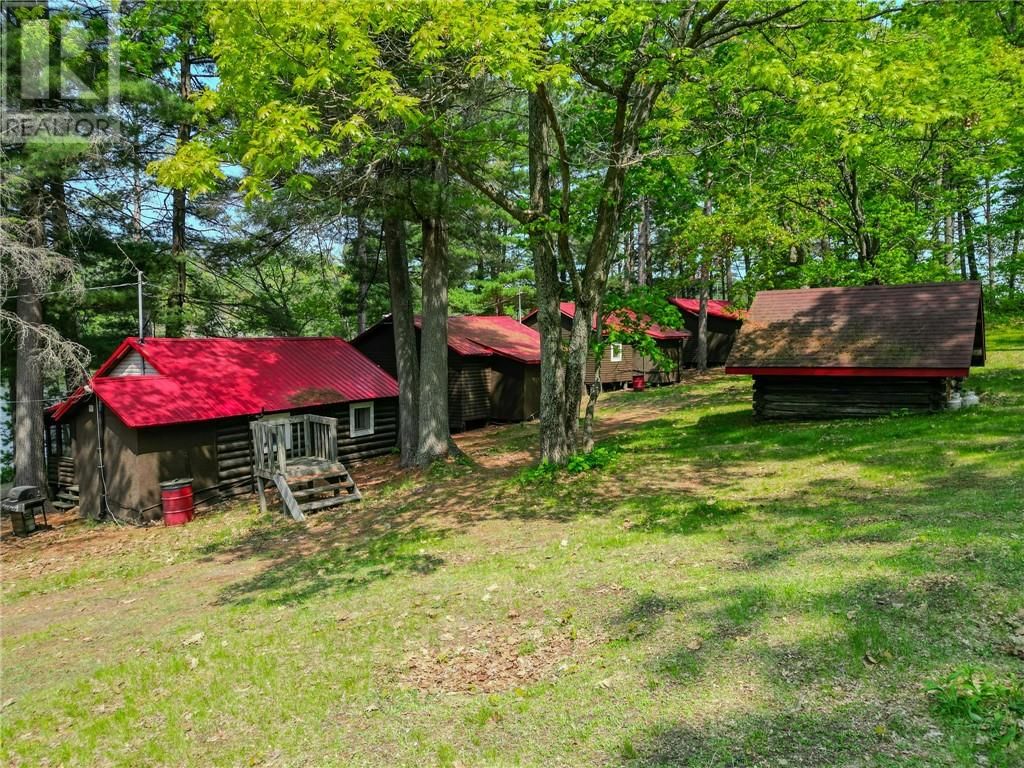 1086 LAKE STREET Image 77
