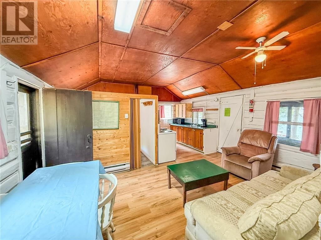 1086 LAKE STREET Image 83