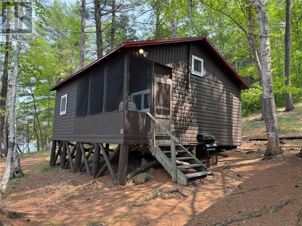 1086 LAKE STREET Image 88