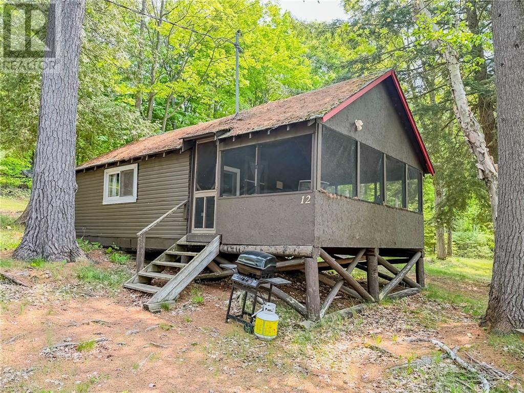 1086 LAKE STREET Image 92