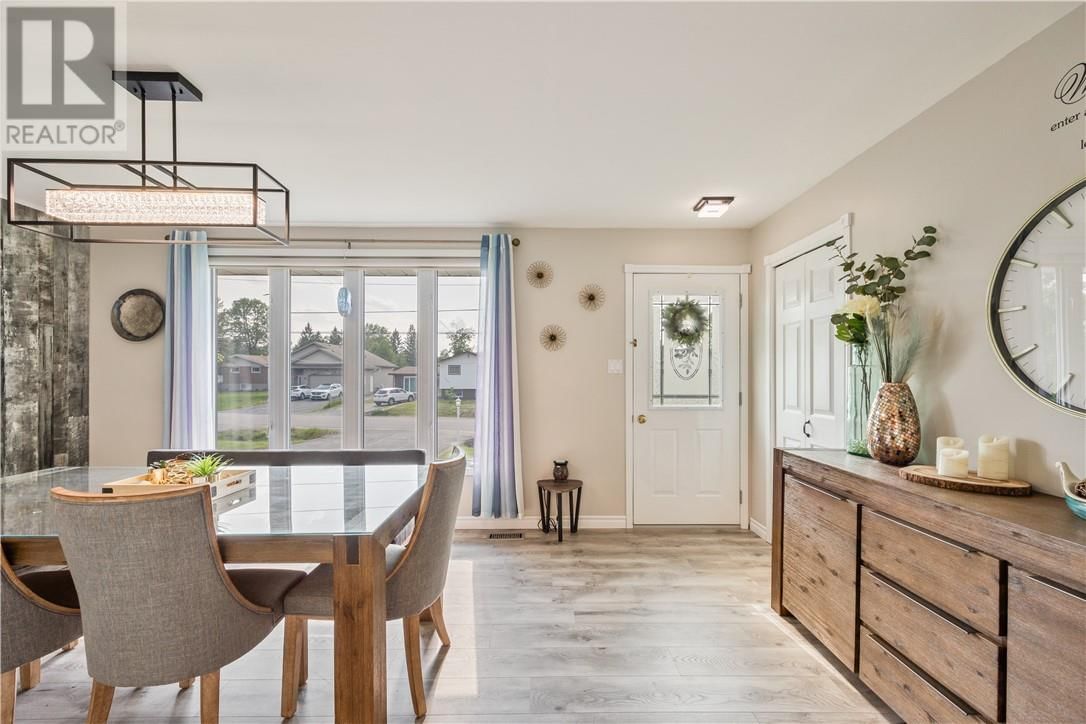 4142 FROST AVENUE Image 14