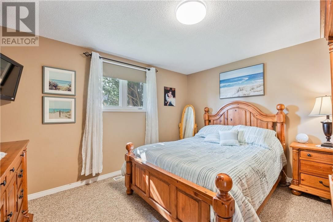 4142 FROST AVENUE Image 18
