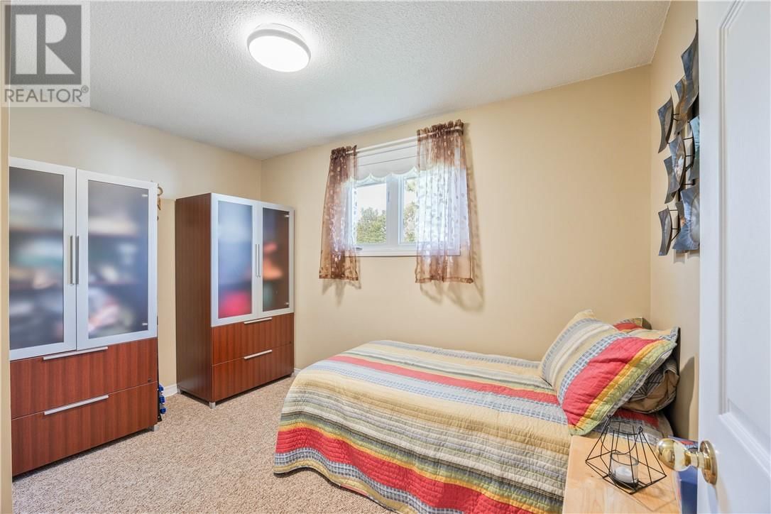 4142 FROST AVENUE Image 20