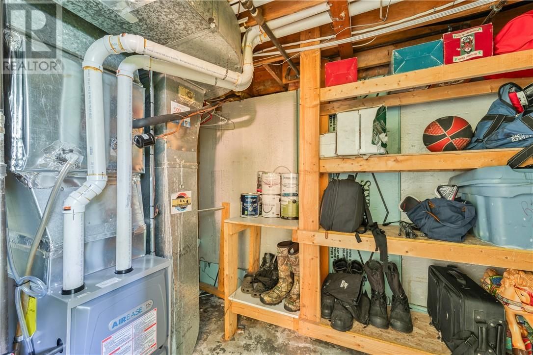 4142 FROST AVENUE Image 27