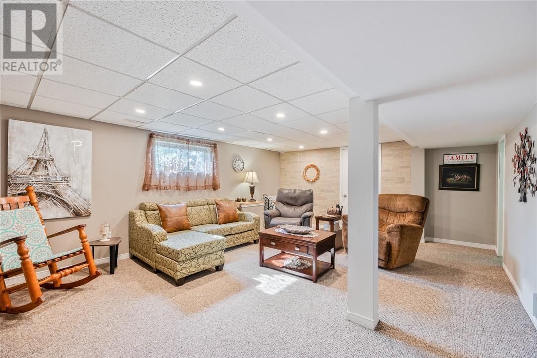 4142 FROST AVENUE Image 31