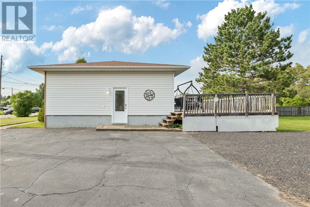 4142 FROST AVENUE Image 42
