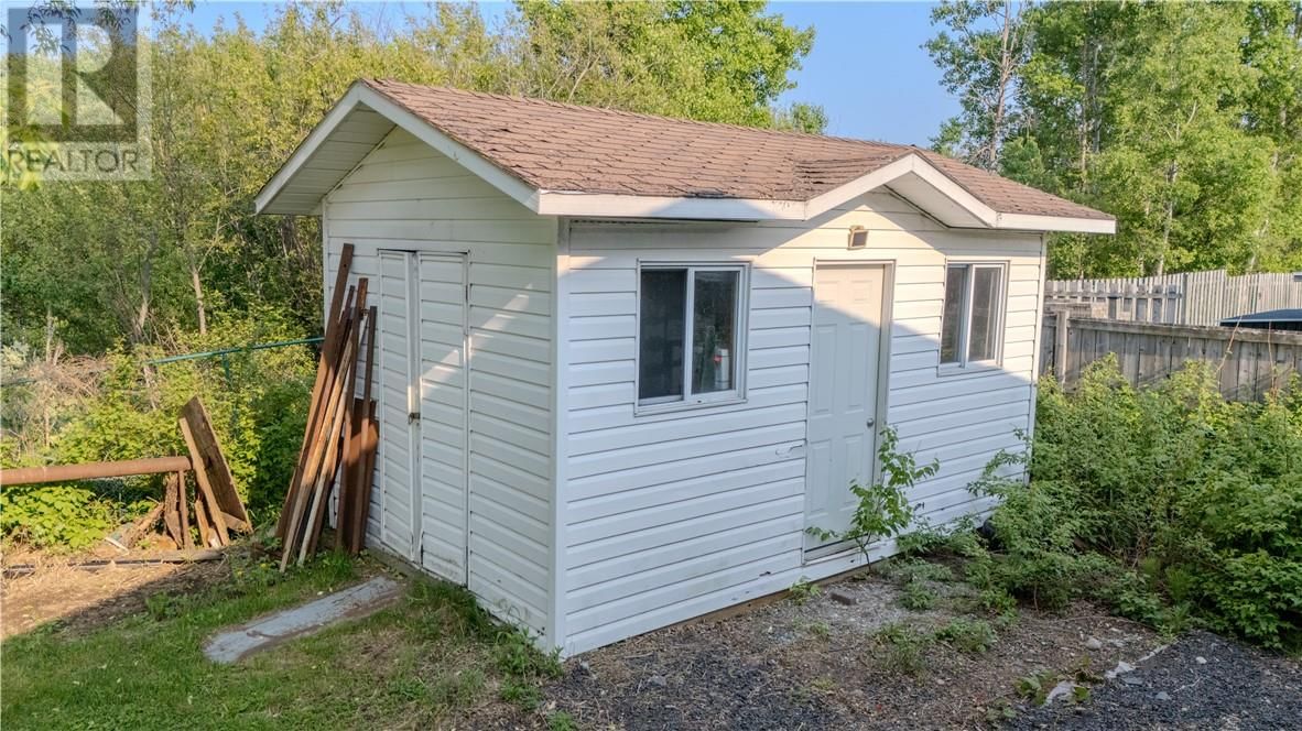 4142 FROST AVENUE Image 43