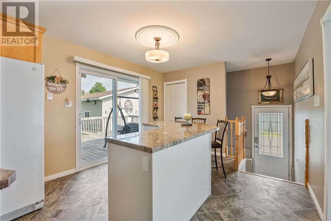 4142 FROST AVENUE Image 7