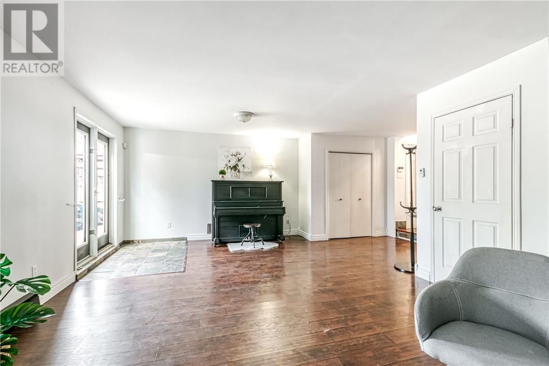 1548 GAUTHIER STREET Image 28