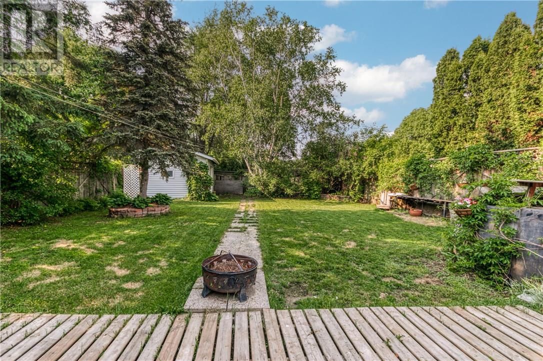 1548 GAUTHIER STREET Image 38