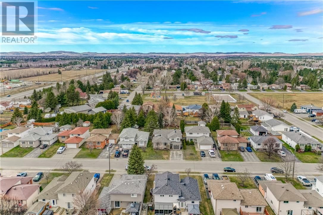 1548 GAUTHIER STREET Image 43