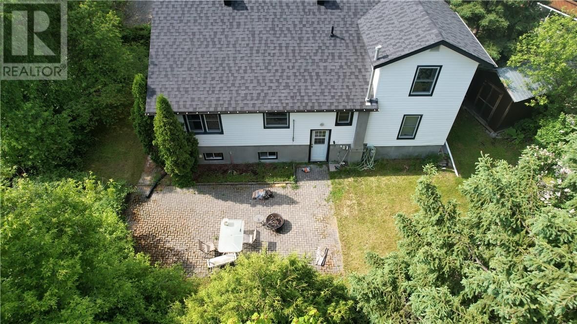 541 LOACH'S ROAD Image 25
