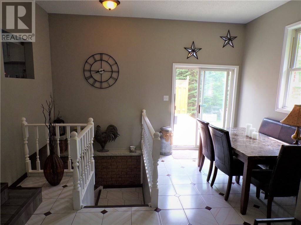 413 CULVER CRESCENT Image 17