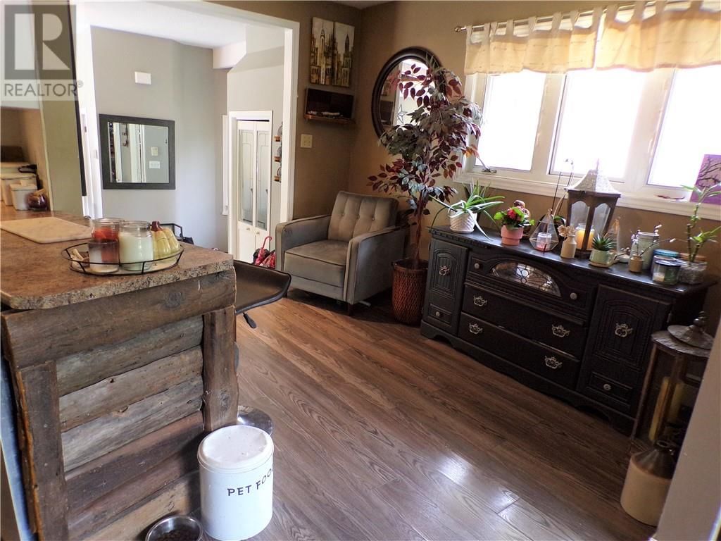 413 CULVER CRESCENT Image 22