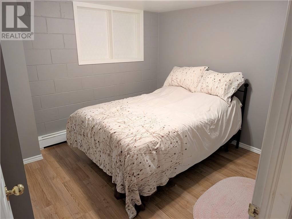 413 CULVER CRESCENT Image 46