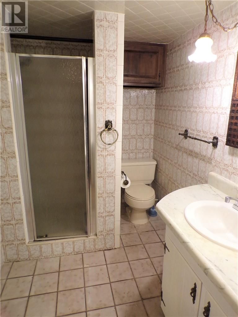 413 CULVER CRESCENT Image 48