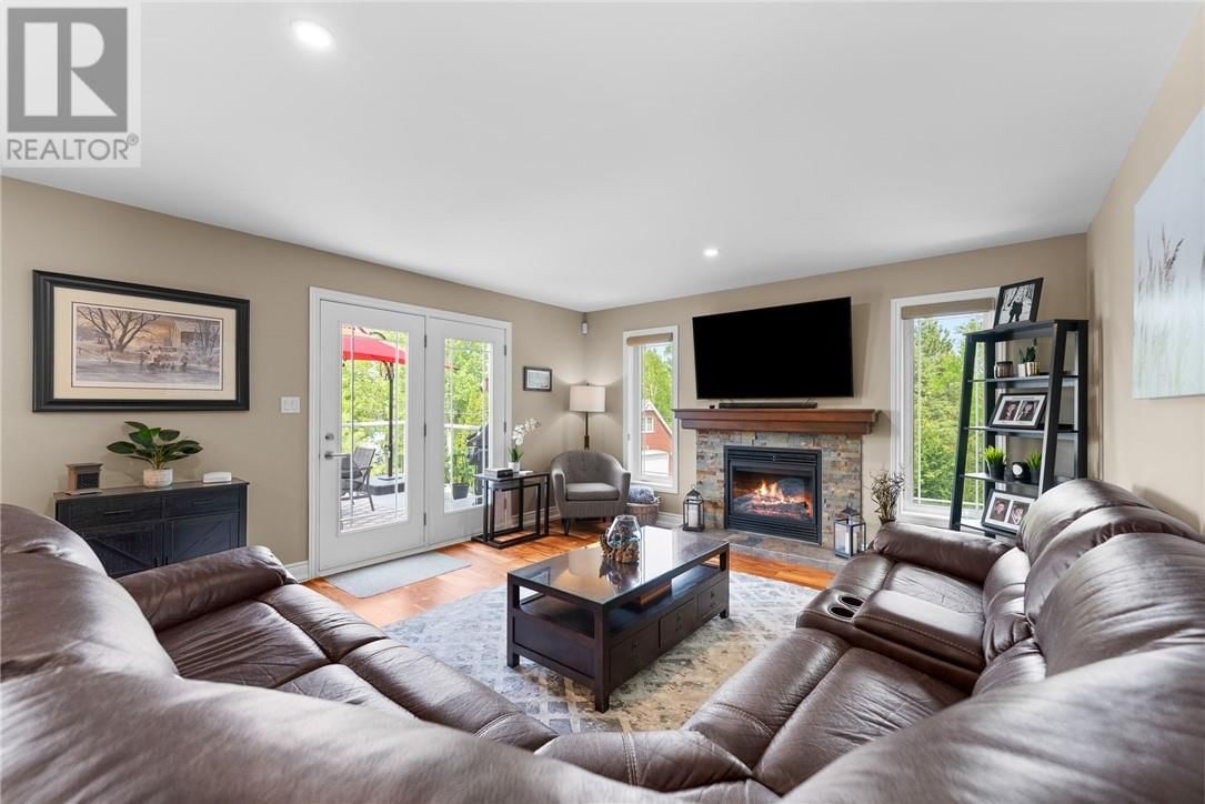 580 DEW DROP ROAD Image 24