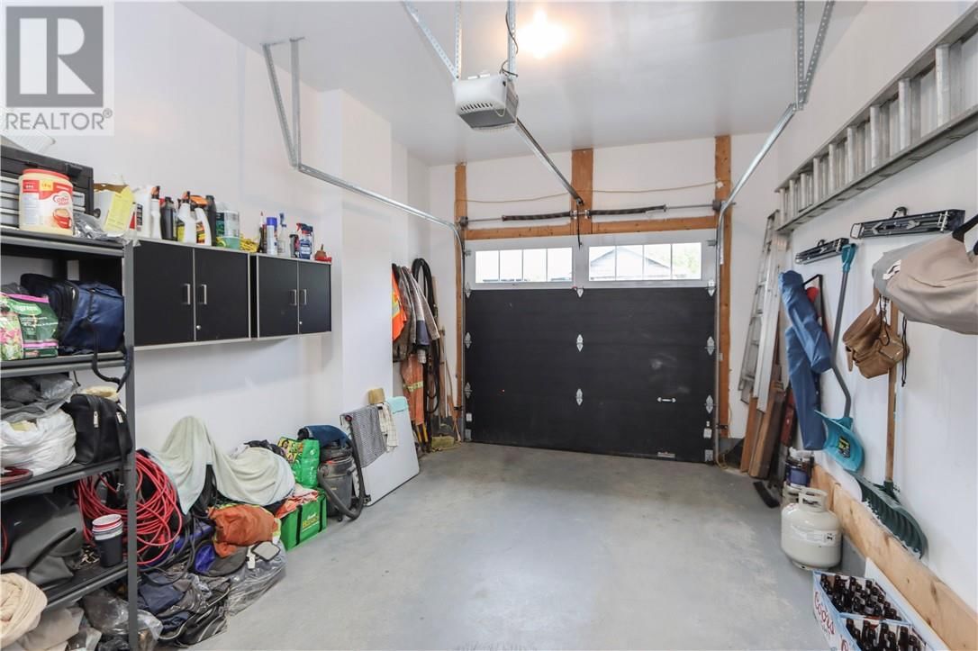 28 - 1500 MONTROSE AVENUE Image 34