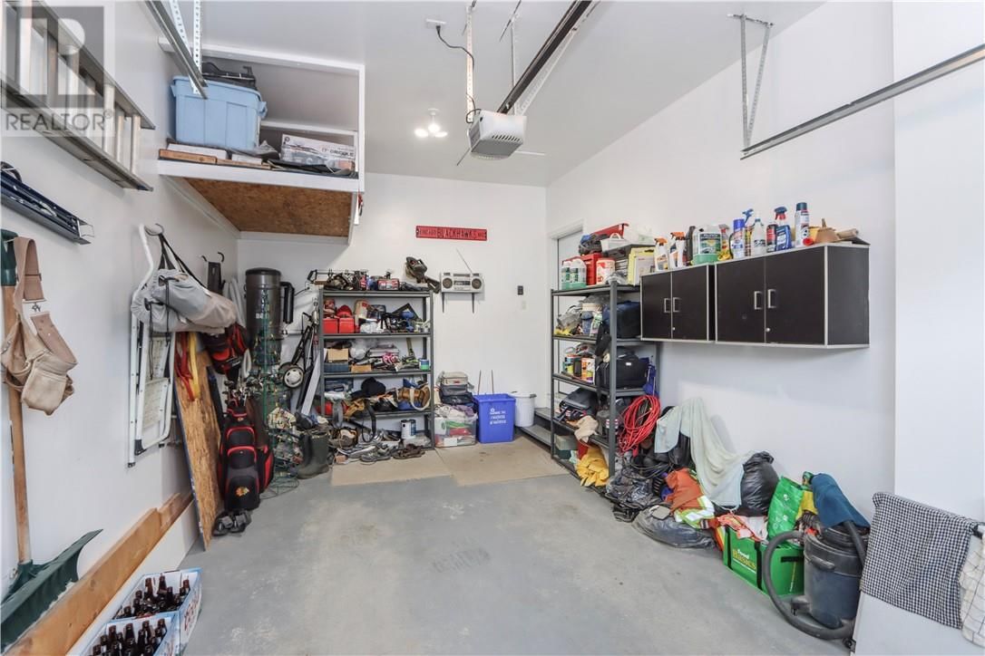 28 - 1500 MONTROSE AVENUE Image 35