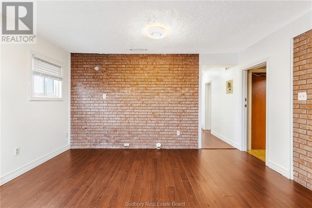 6 GINO STREET Image 16