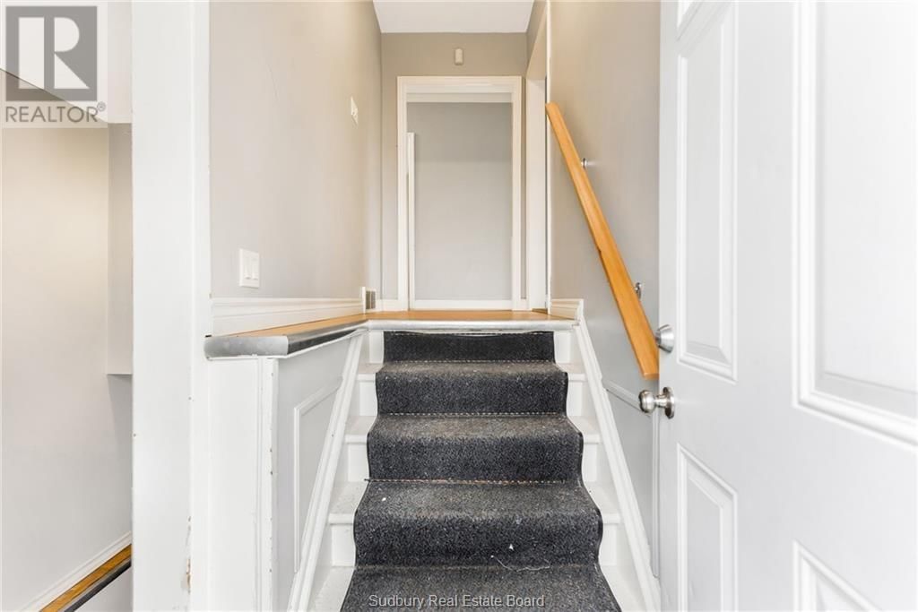 6 GINO STREET Image 17