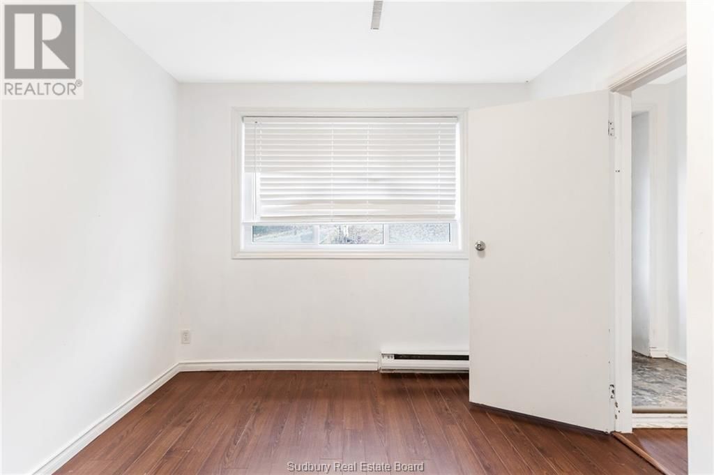 6 GINO STREET Image 7