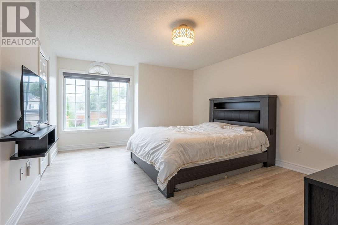 117 GARDENVALE COURT Image 11
