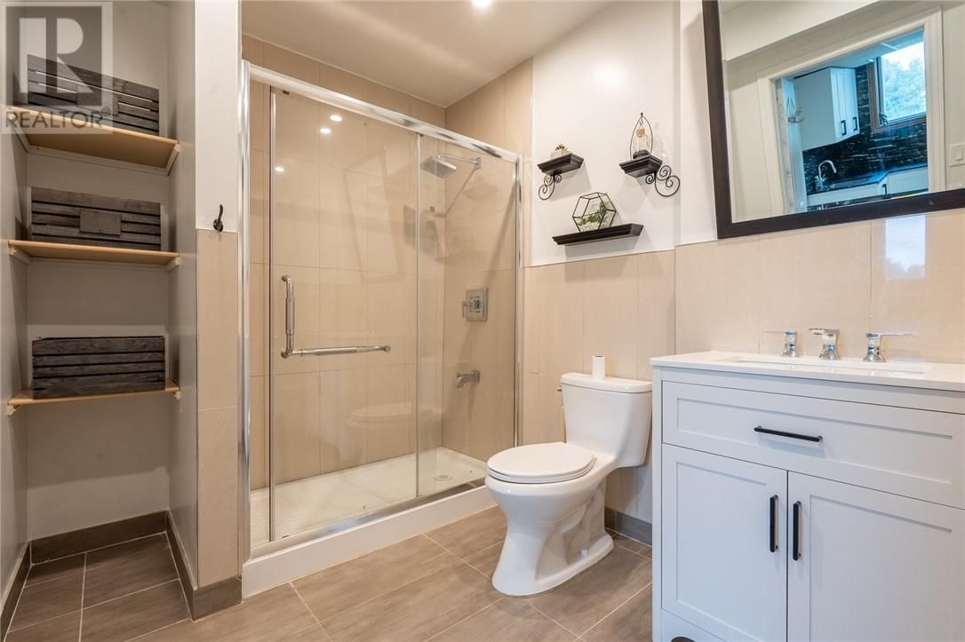 117 GARDENVALE COURT Image 21