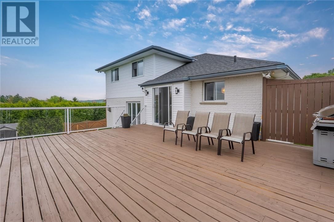 117 GARDENVALE COURT Image 25