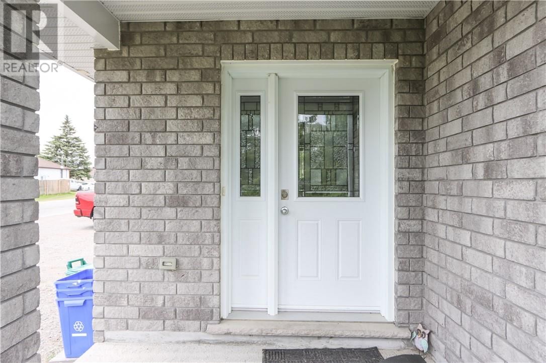 52 ARMAND STREET Image 21