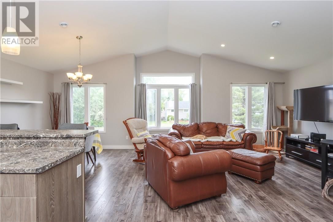 52 ARMAND STREET Image 24