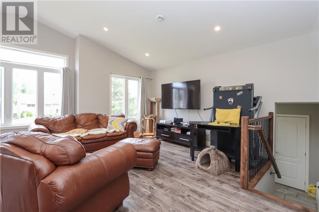 52 ARMAND STREET Image 28