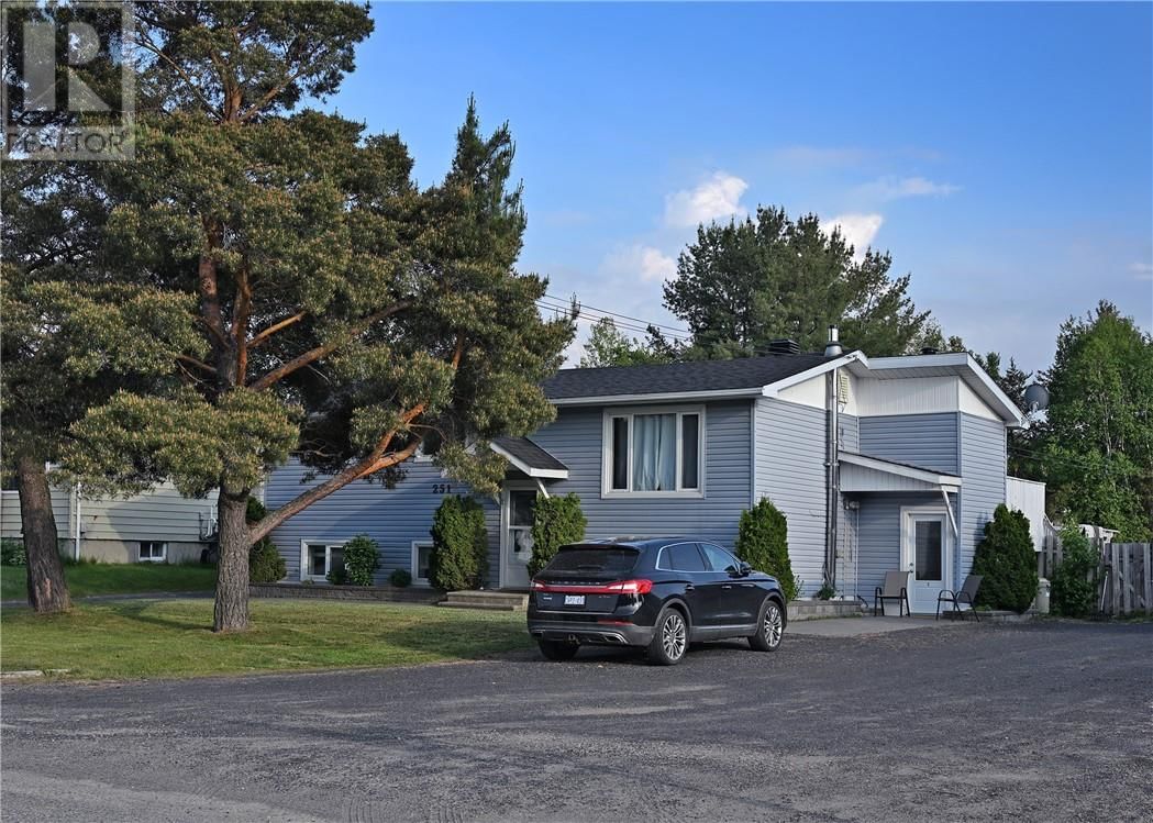 251 LAURETTE STREET Image 2
